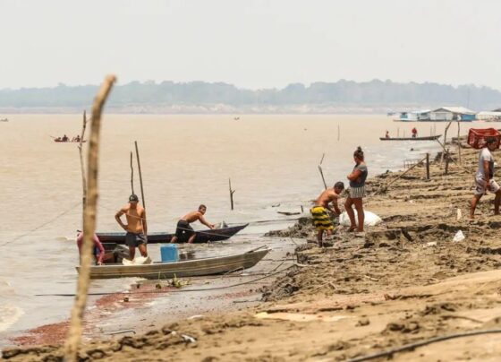 pescadores atingidos pela seca no Norte