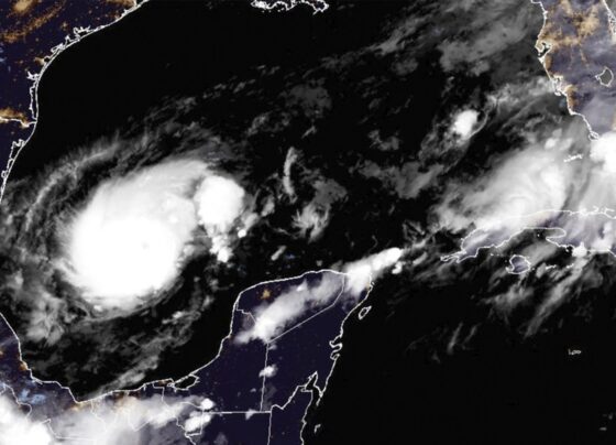 Furacão Milton é rebaixado para categoria 1, mas ainda oferece riscos