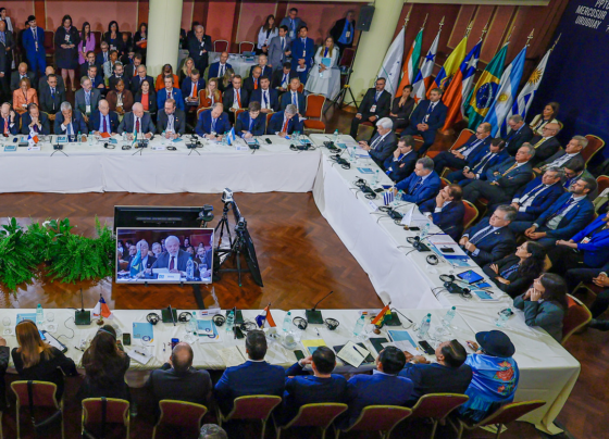 Presidente da República, Luiz Inácio Lula da Silva, durante Cúpula de Presidentes dos Estados Partes do MERCOSUL e dos Estados Associados Edifício MERCOSUL – Montevidéu, Uruguai