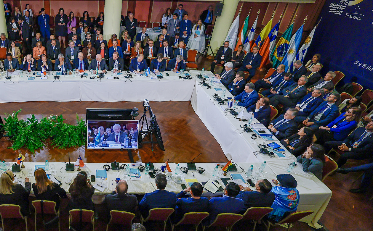 Antes de assinatura, acordo Mercosul-UE passará por revisão legal e tradução para 25 línguas