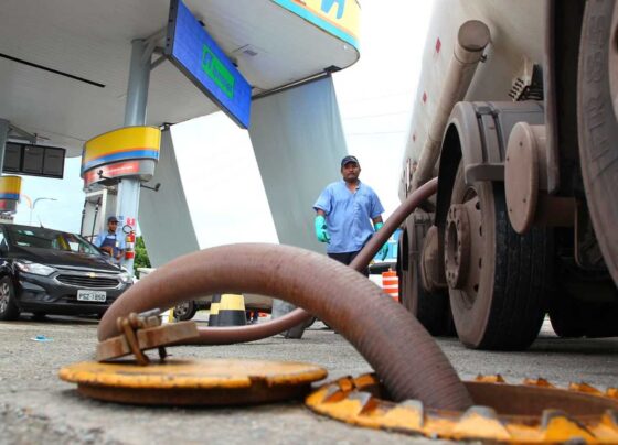 diesel, gasolina, etanol, combustível, caminhão, posto