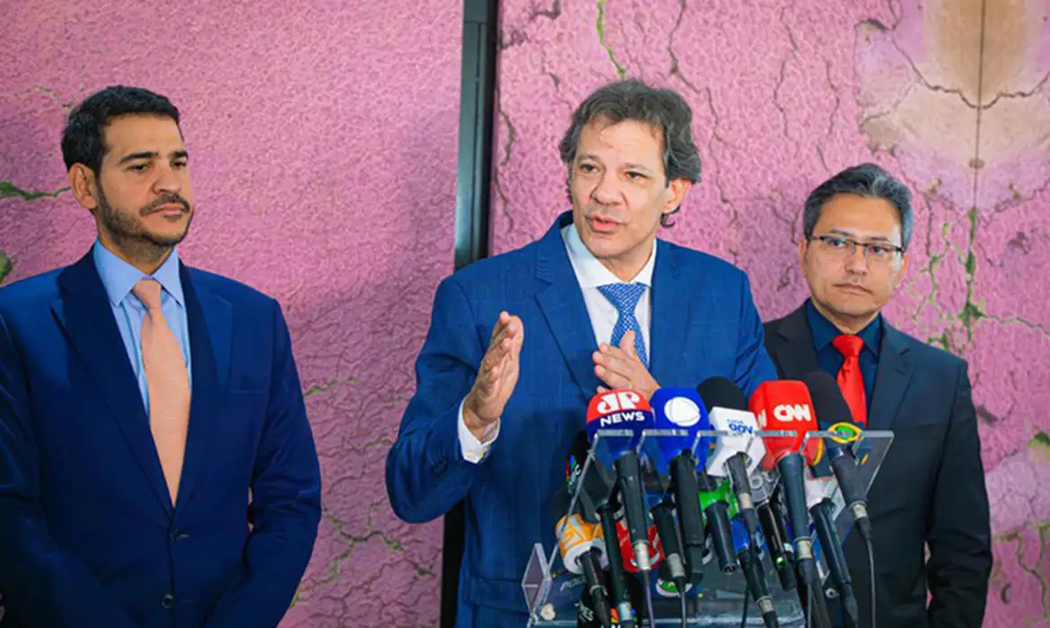 Publicada MP que proíbe cobrança adicional em transações por Pix