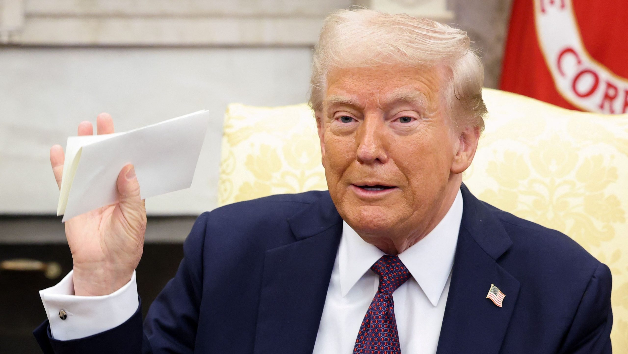 Waack: Trump detona guerra comercial com o mundo