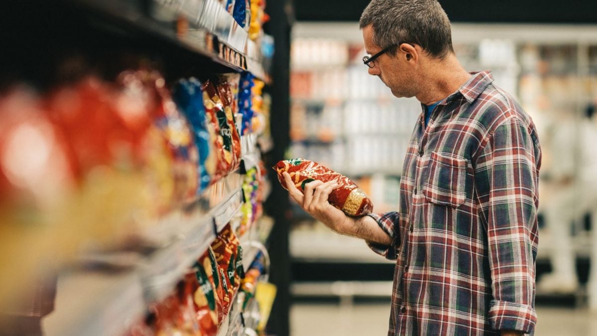 Prévia da inflação, IPCA-15 desacelera, mas alimentos pesam
