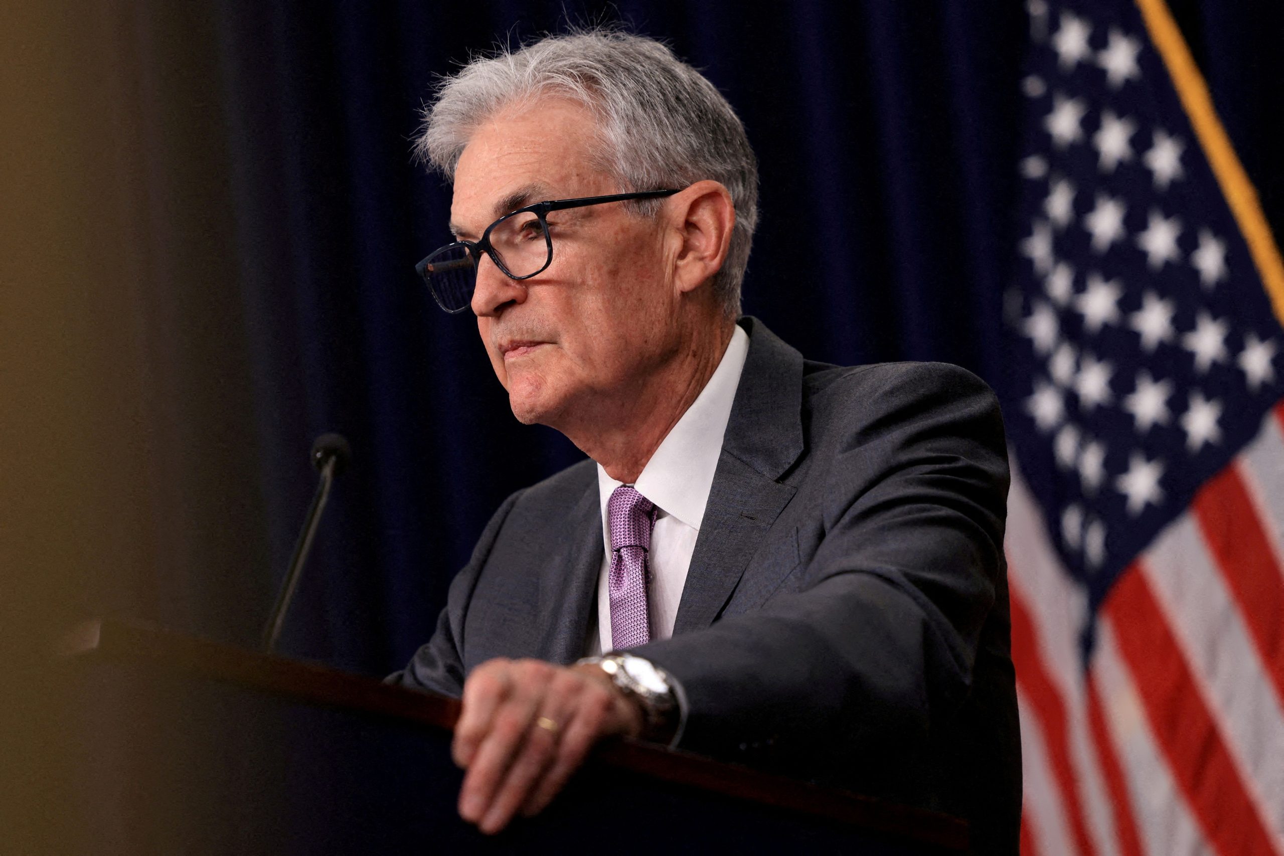 Tarifas altas geram mais inflação e crescimento mais lento, diz Powell