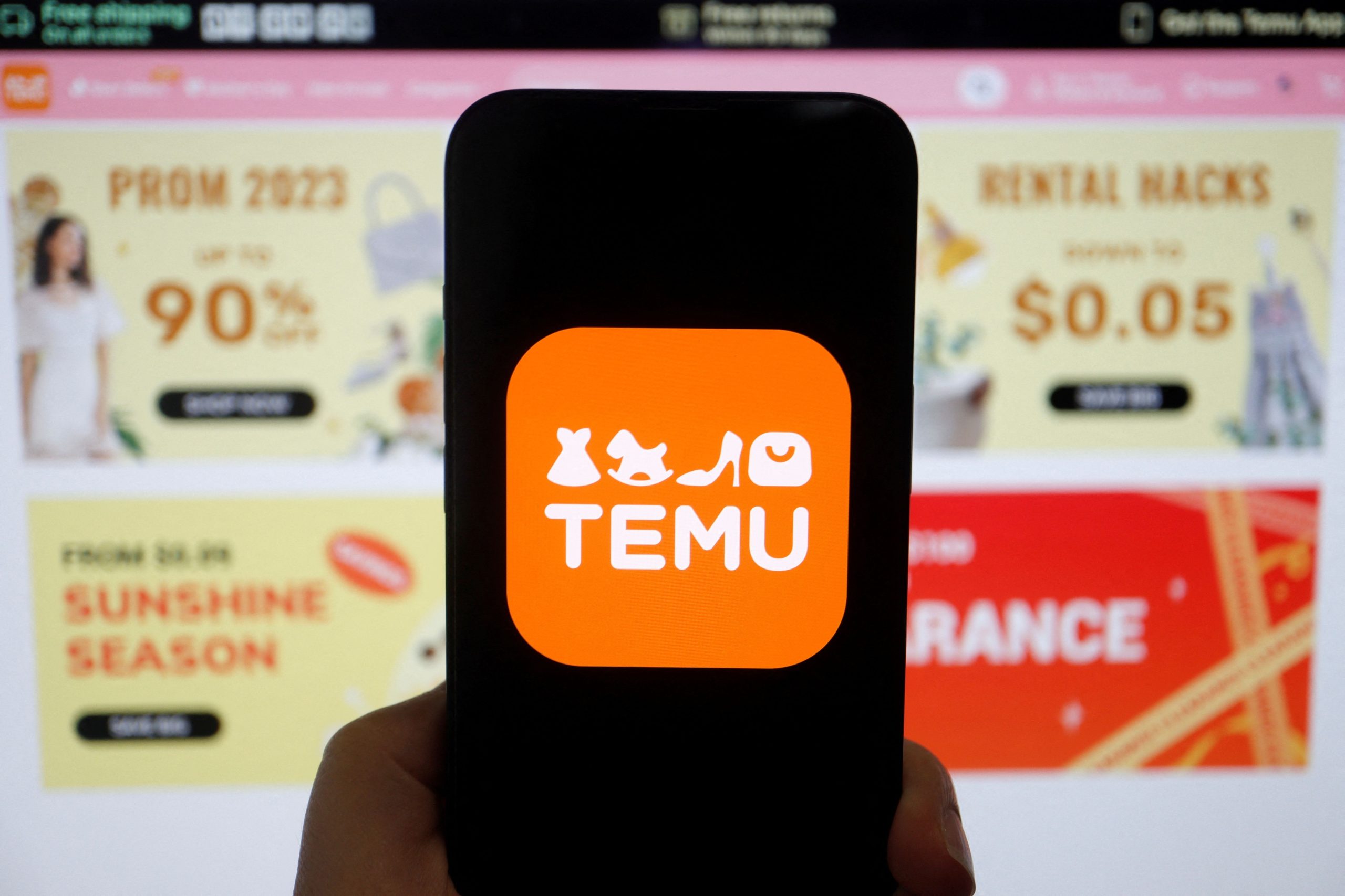Temu suspende vendas diretas da China aos EUA após “taxa da blusinha“