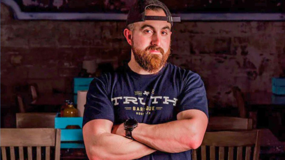 Ele É Top 10 da Cobiçada Lista da Texas Monthly e Realeza do Barbecue de Angus