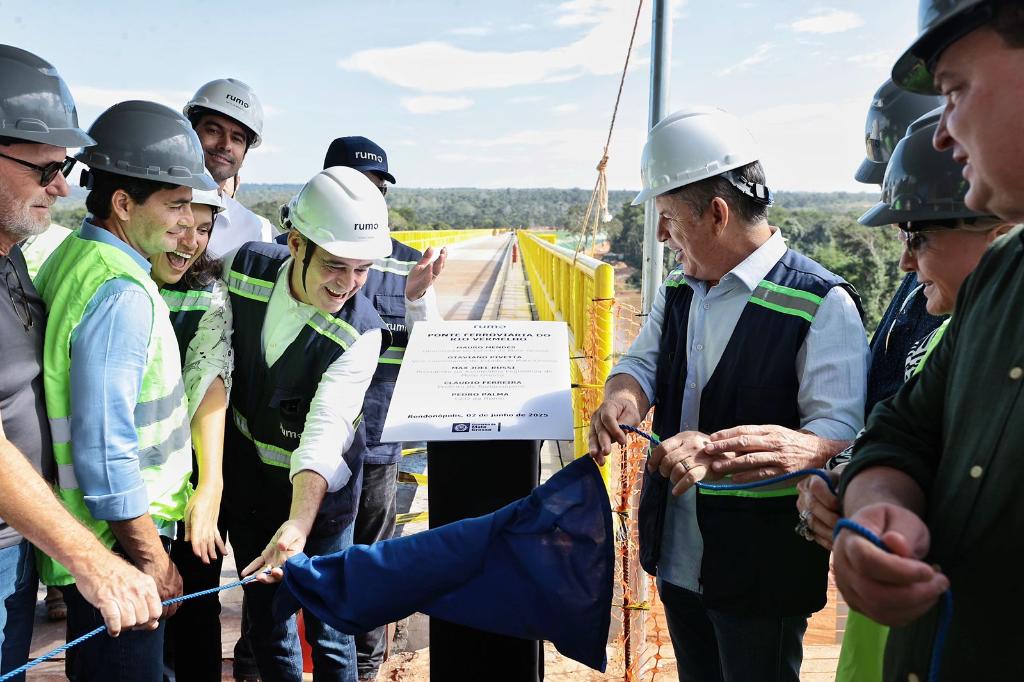 Primeira ponte da Ferrovia Estadual de Mato Grosso é entregue