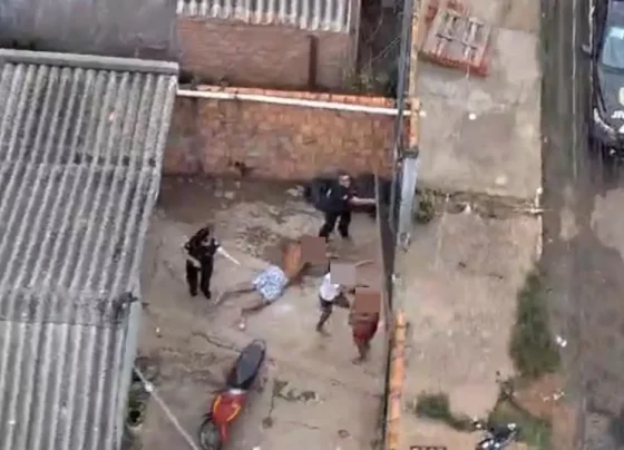 Policiais rendendo faccionado do CV (Foto: divulgação/PCMT)
