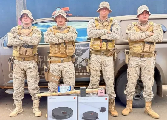 Policiais do COD com mercadorias furtadas - (Foto: reprodução/PCGO)