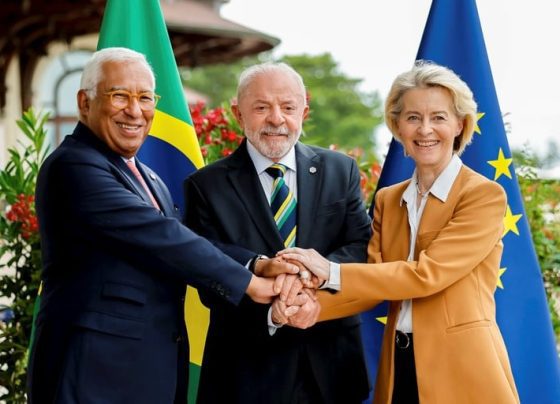 presidente Luiz Inácio Lula da Silva encontrou-se hoje, 16 de junho, em Évian, na França, à margem da reunião do G7, com a presidente da Comissão Europeia, Ursula von der Leyen, e com o presidente do Conselho Europeu, António Costa