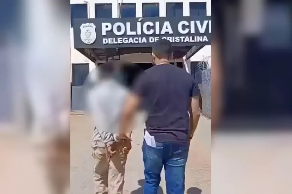 Crianças de 3 e 5 anos mordem o pai para impedir que ele agrida a mã em Cristalina, e ele acaba preso (Foto: Polícia Civil)