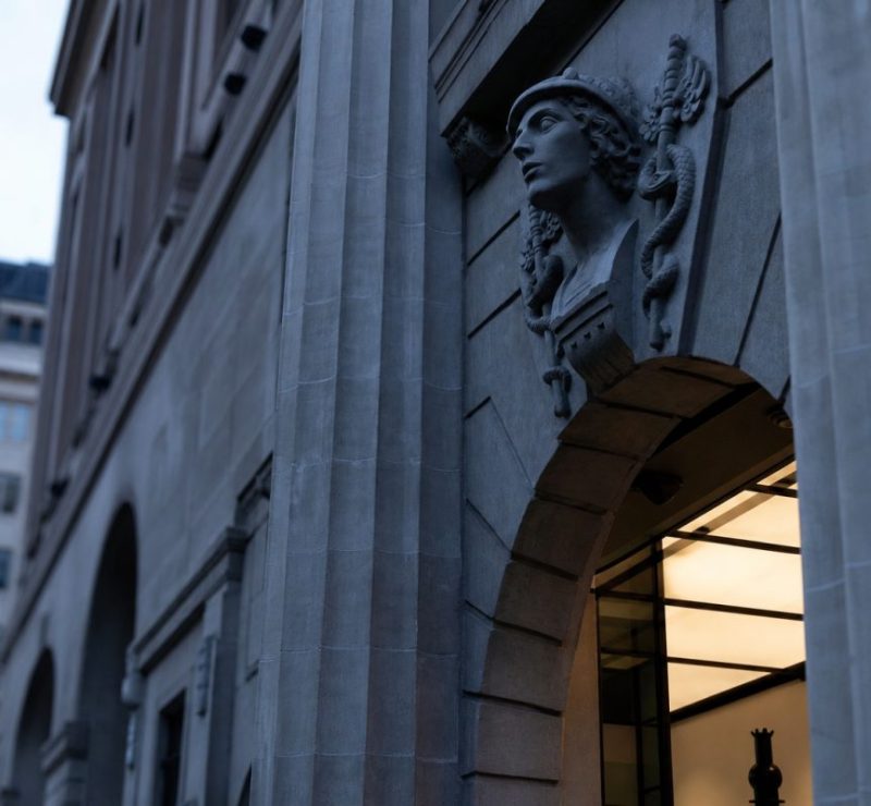 UBS obtém vitória temporária sobre exigências de capital na Suíça