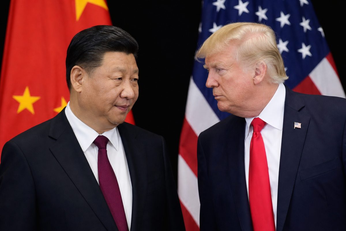 China Alerta Trump sobre Tarifas e Ameaça Retaliar Cadeias de Oferta