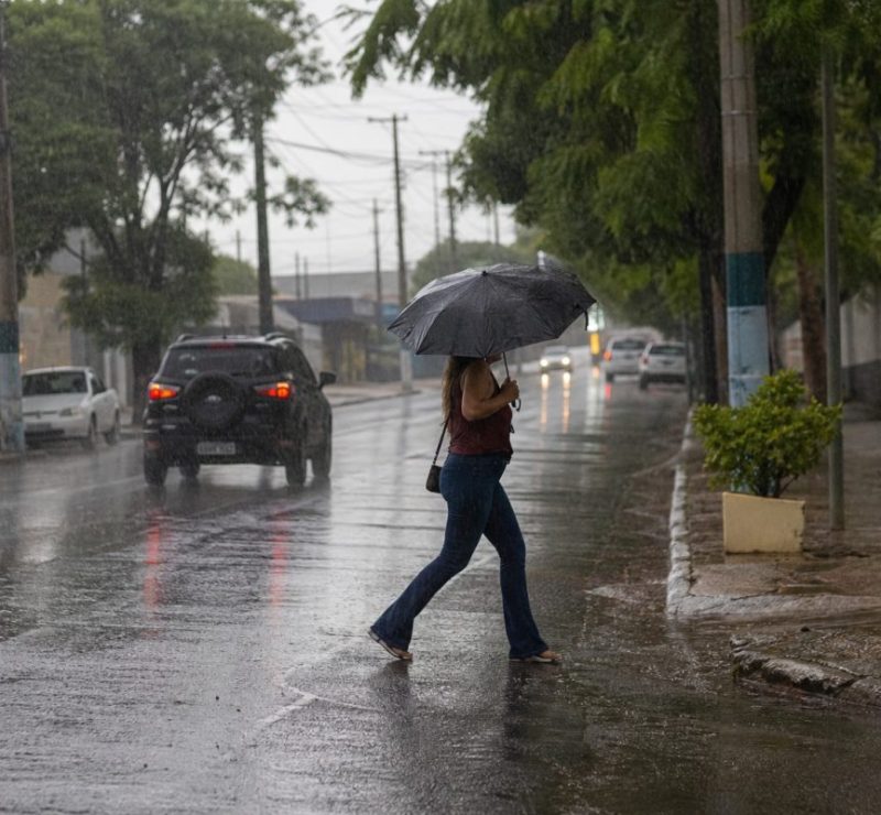 Chuva Alivia Calor em Rondonópolis Após Longo Período de Secas