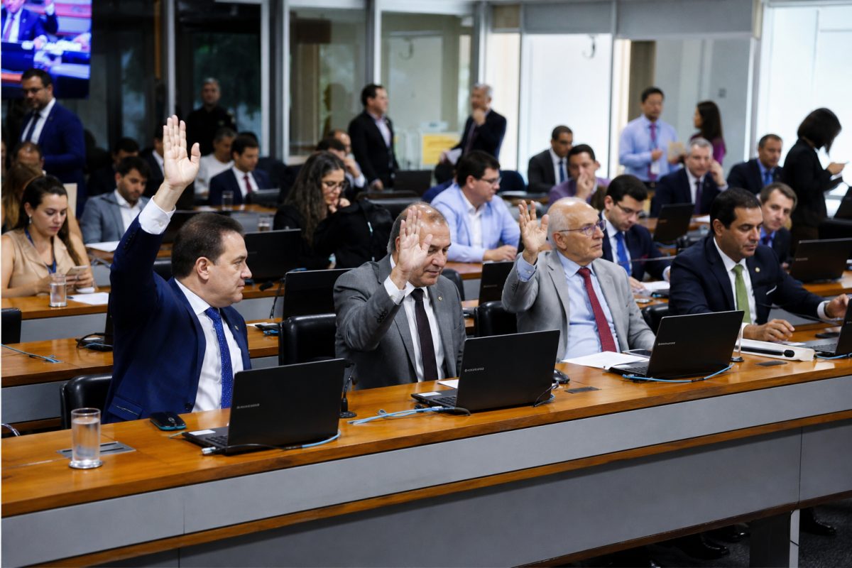 Comissão de Agropecuária aprova 68 itens e promove limpeza da pauta