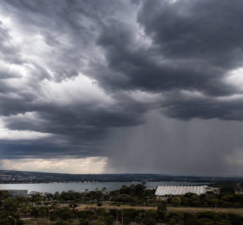 Frente Fria Provoca Chuvas no Centro-Oeste e Norte do Brasil